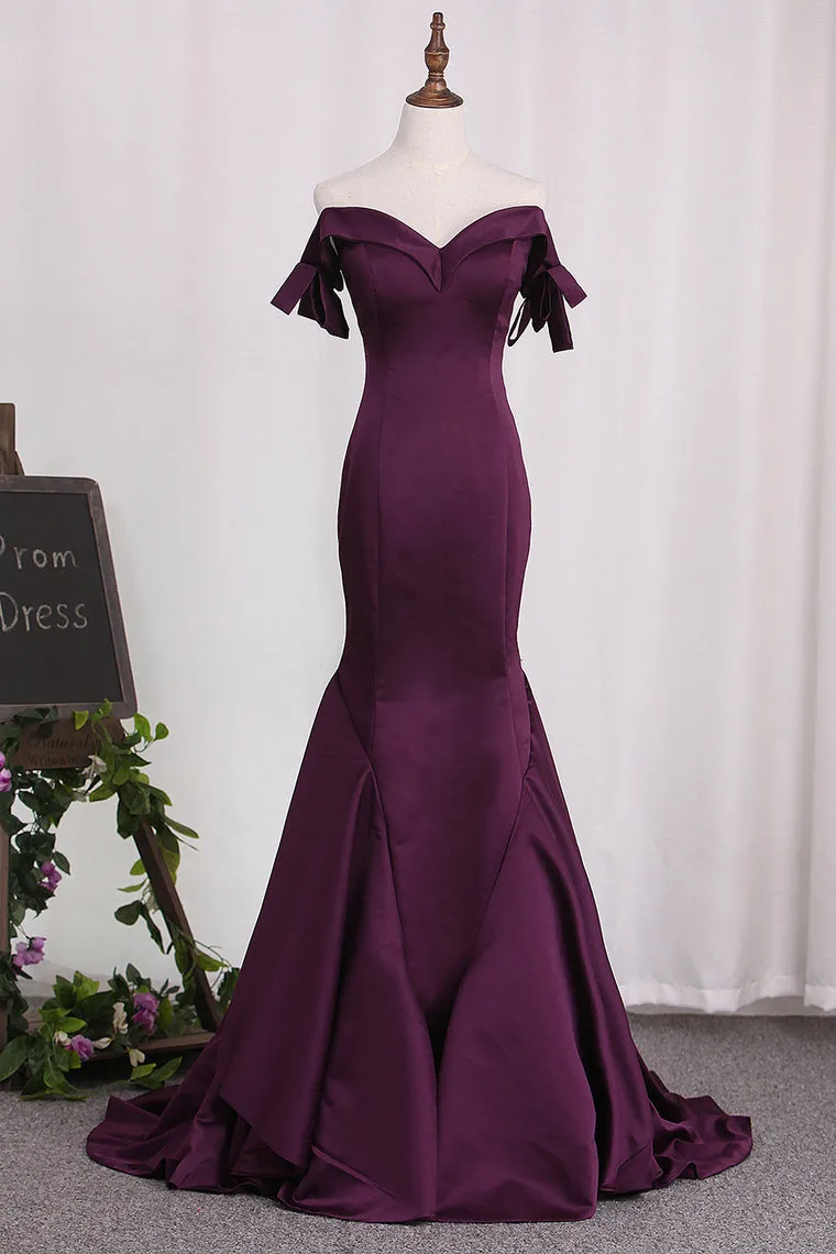 2024 Mermaid Off The Shoulder Satin Evening Dresses Sweep Train Zipper Up
