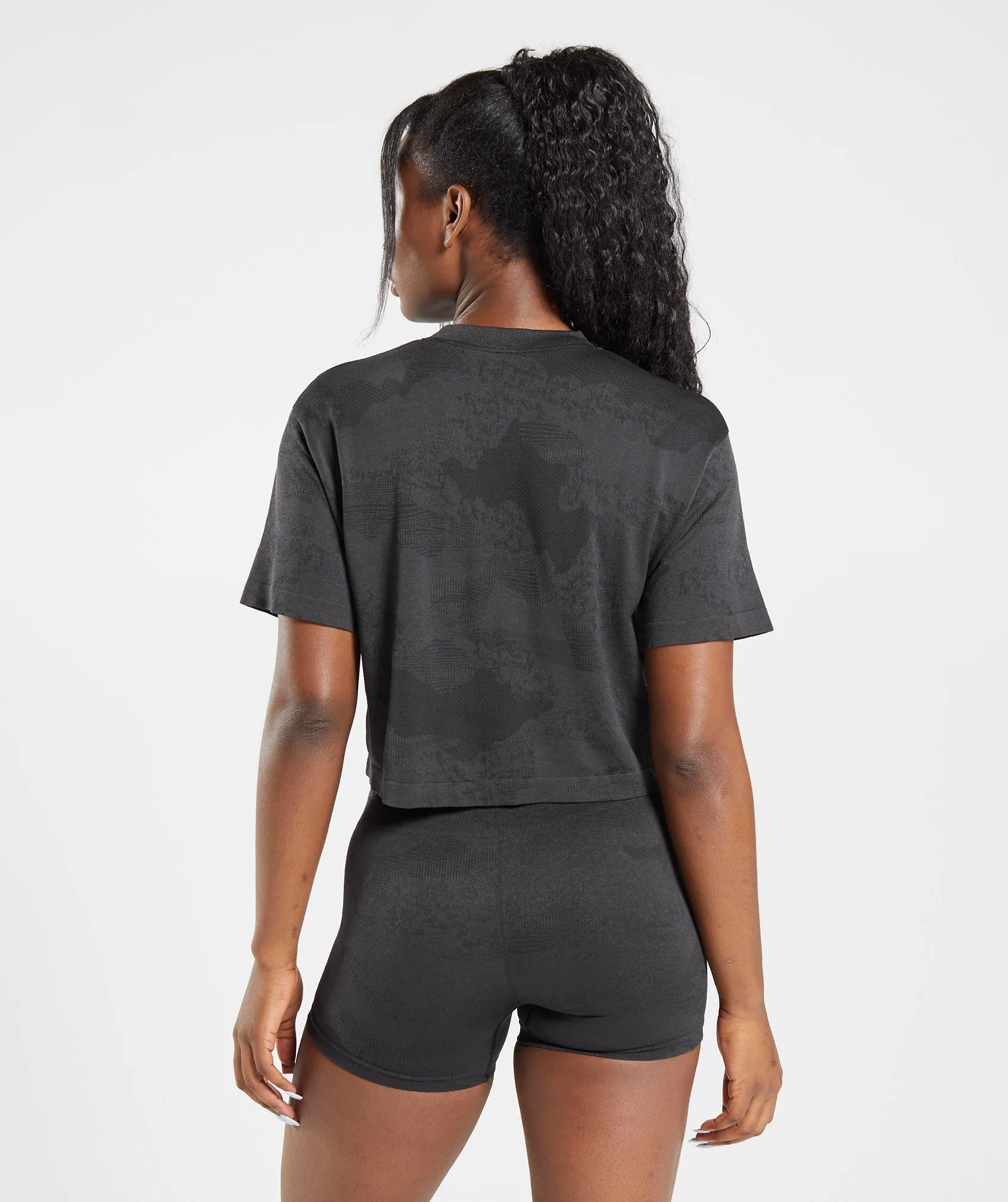Gymshark Adapt Camo Seamless Crop Top - Black/Onyx Grey